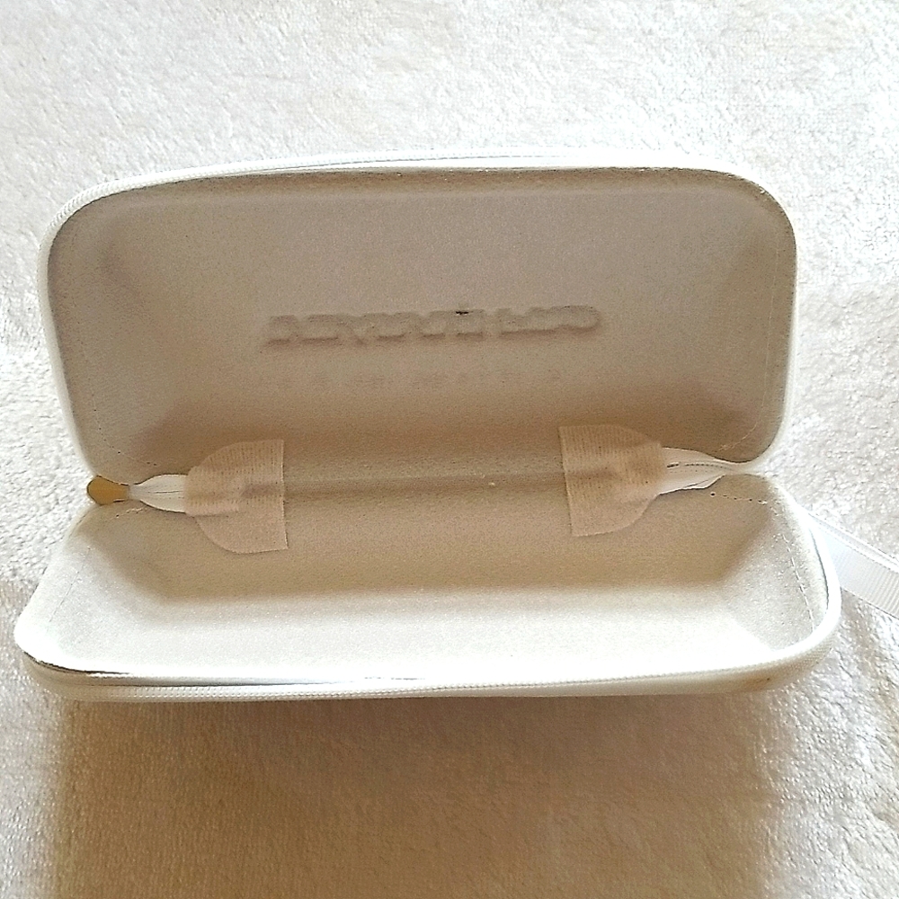 Eyeglass Case - Picture 2 of 5